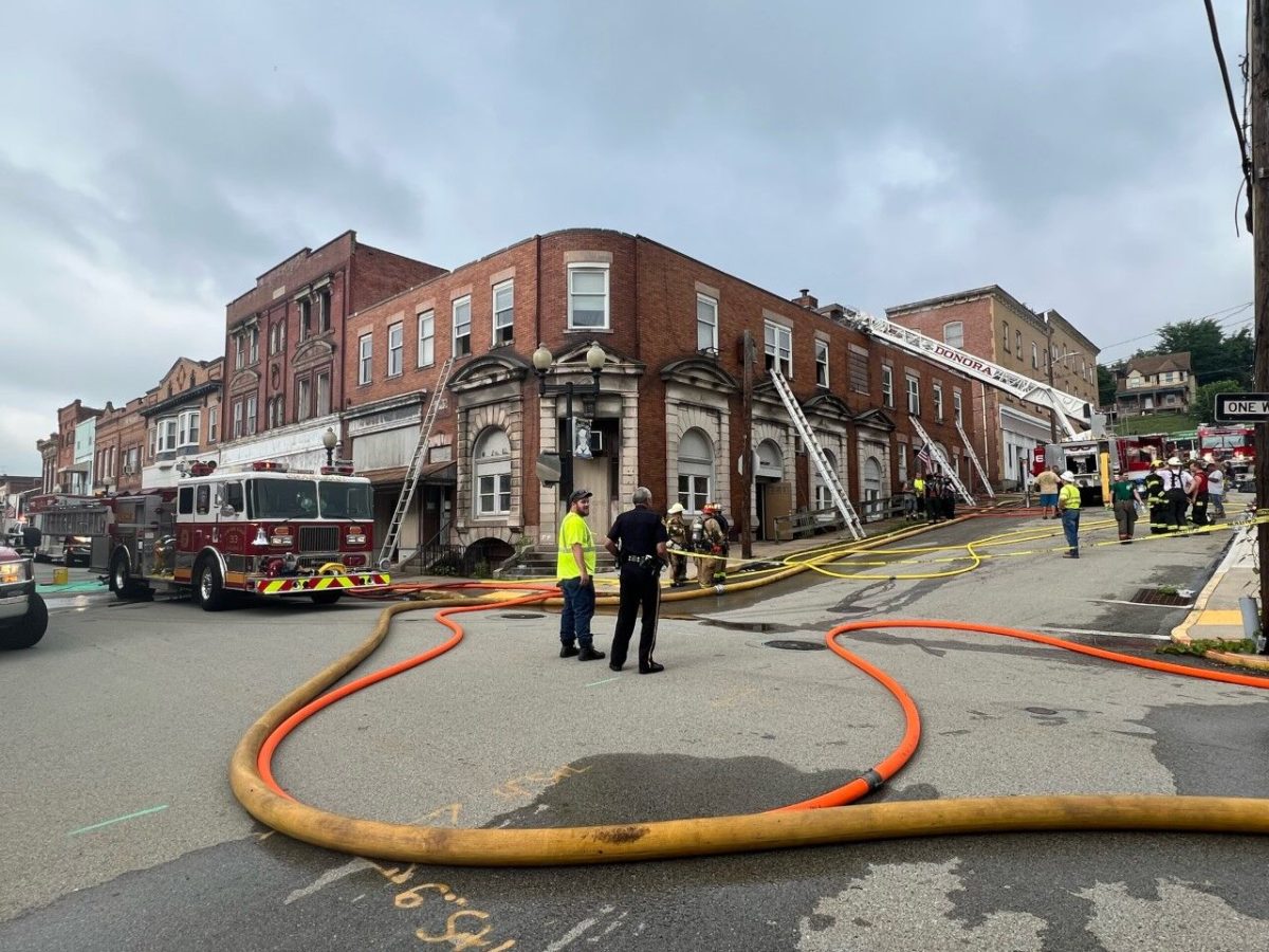 Residents displaced after fire destroys Donora apartment building